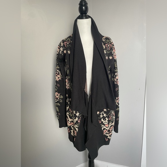 ANTHROPOLOGIE staring at stars floral open front knit cardigan size medium - Picture 3 of 9